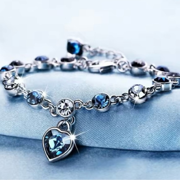 Jewelry - Blue Heart Zircon Bracelets New Shiny Blue Crystal Love Bracelet 8”+2”